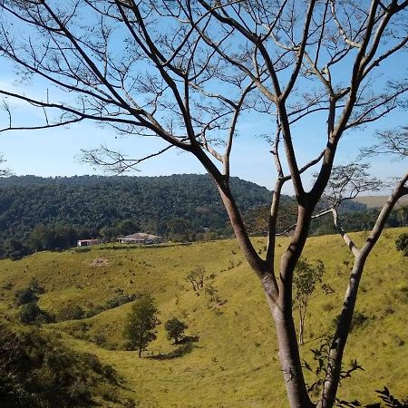 Celeiro Verde Guararema Bagian luar foto